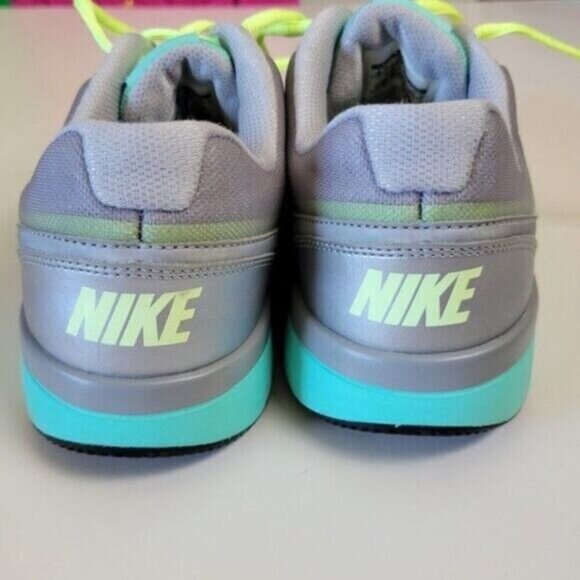 Nike Air Running Shoes 8 1/2 Women's Training Total Core gray green TR488111 EUC - Picture 4 of 15